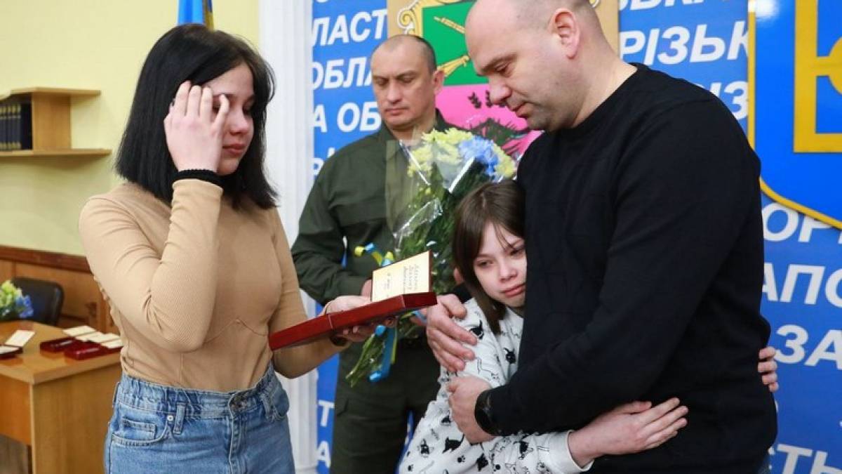 Начальник Запорізької ОВА зустрівся з сім’ями загиблих героїв-нацгвардійців (фото)