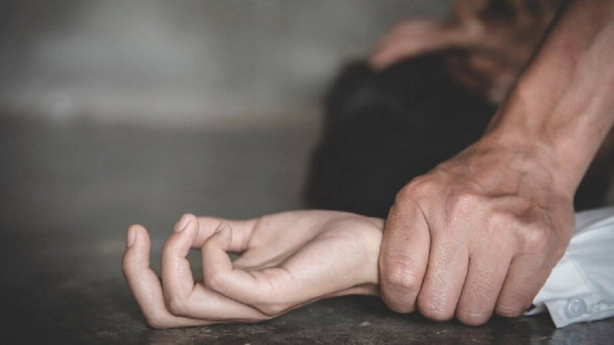 На Запоріжжі російські військові познущалися з дівчини