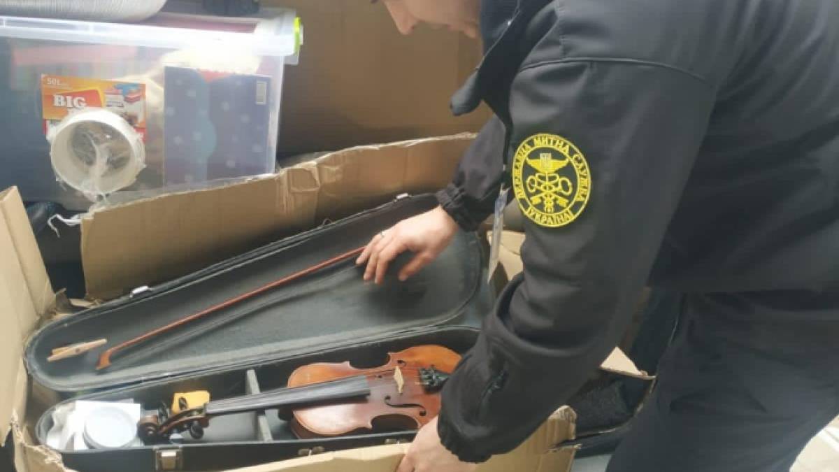 Из Украины в Болгарию пытались вывезти скрипку Страдивари