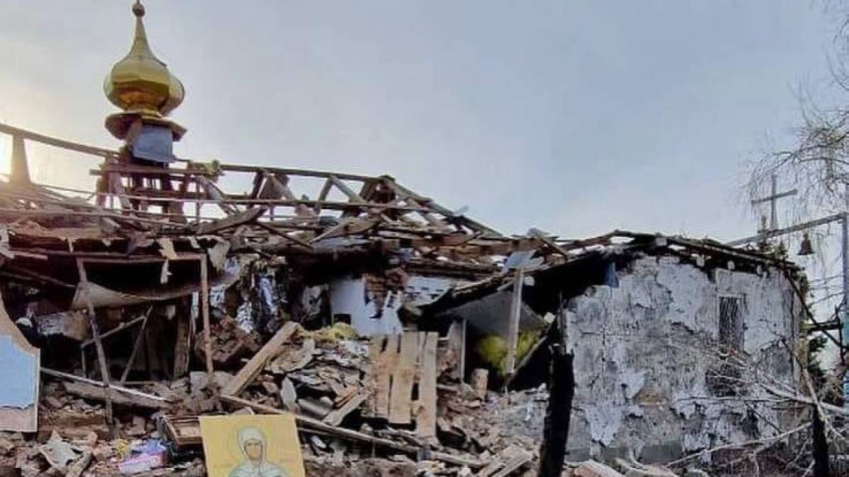В ніч на 16 квітня ворог завдав ракетного удару по Запорізькому району, зруйнувавши церкву (фото)
