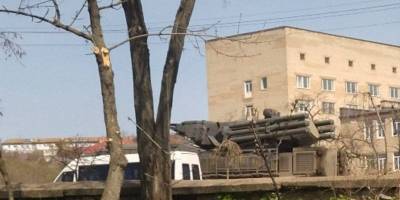 У Бердянську окупанти ганяють містом свою систему ППО (фото)