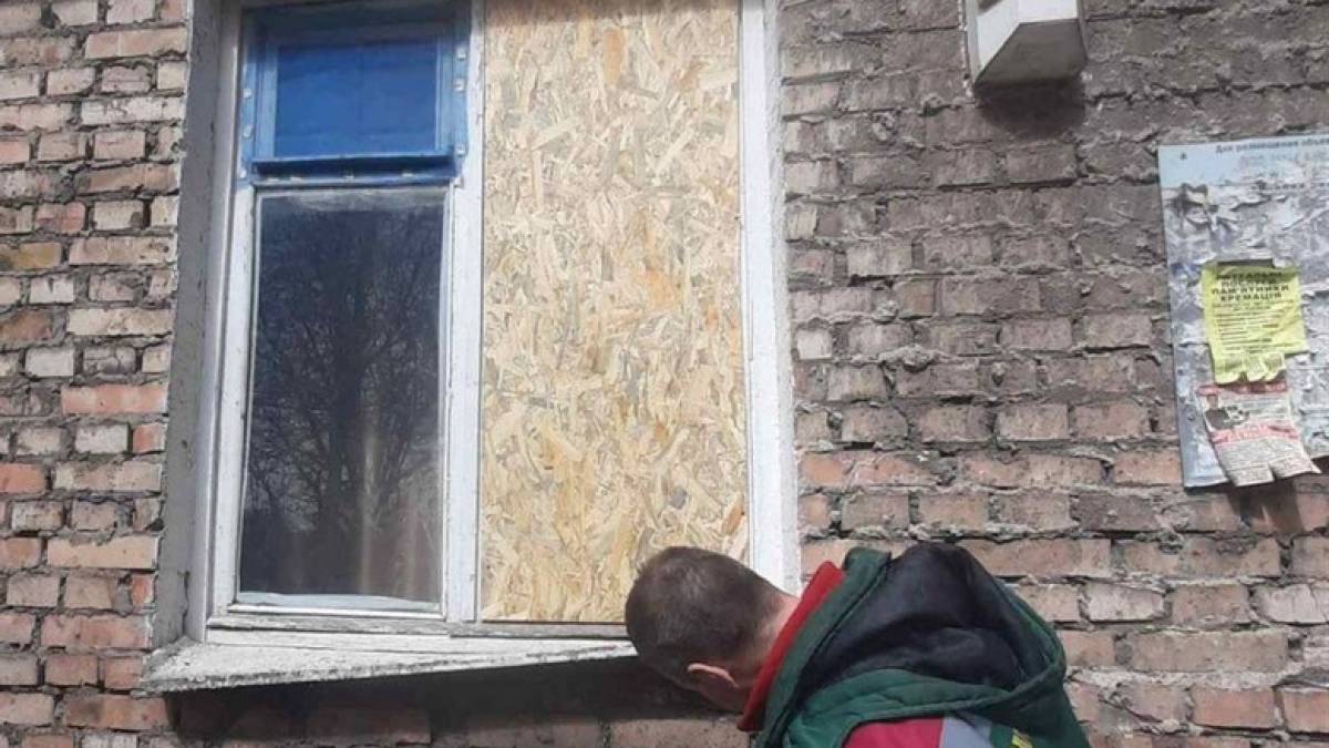 У Запоріжджі під час ворожого ракетного обстрілу пошкоджено 4 багатоповерхових будинки