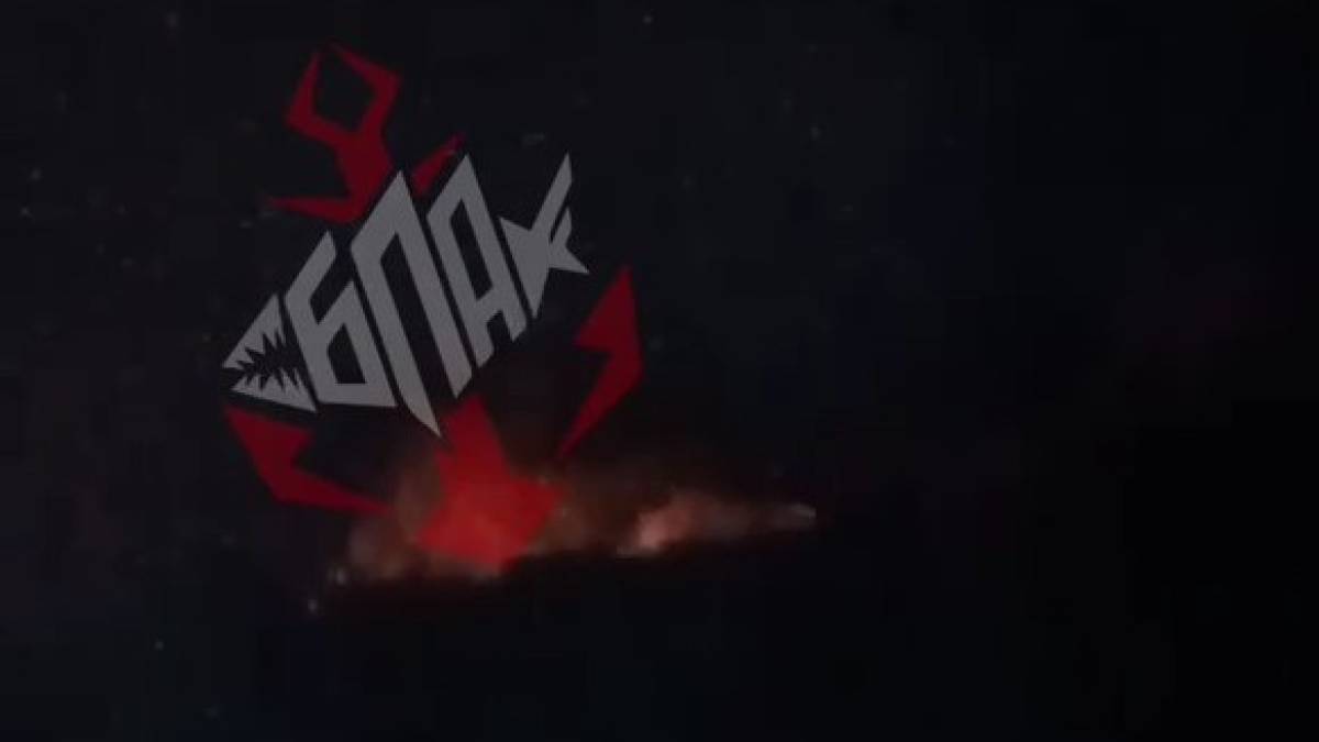 У Бердянську вночі щось дуже сильно палало