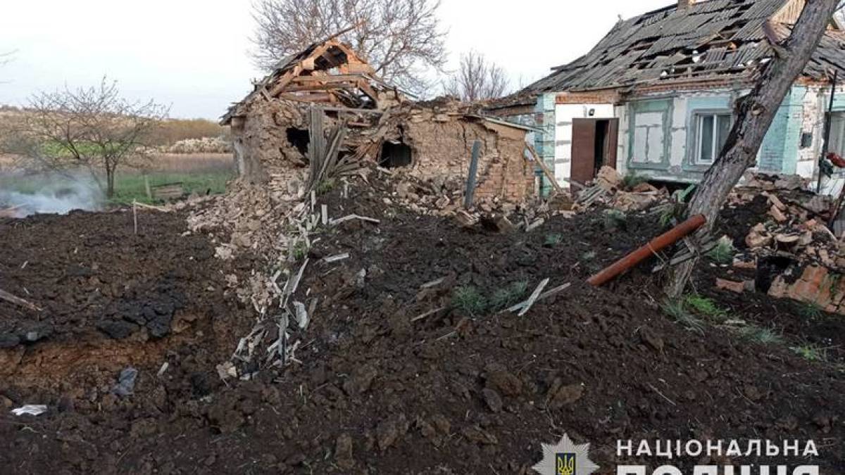 На Запоріжжі поліцейські задокументували наслідки масованої атаки ворога (фото)