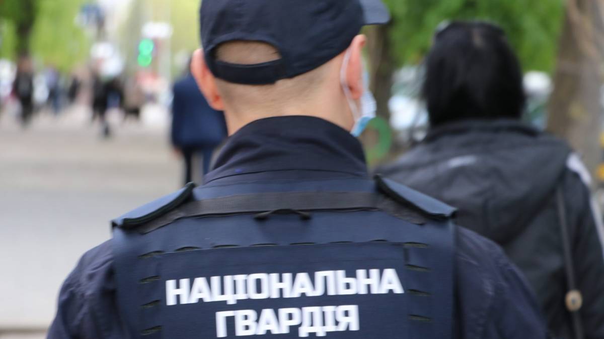 У Запоріжжі нацгвардієць, щоб помститися, вкрав пістолет у командира
