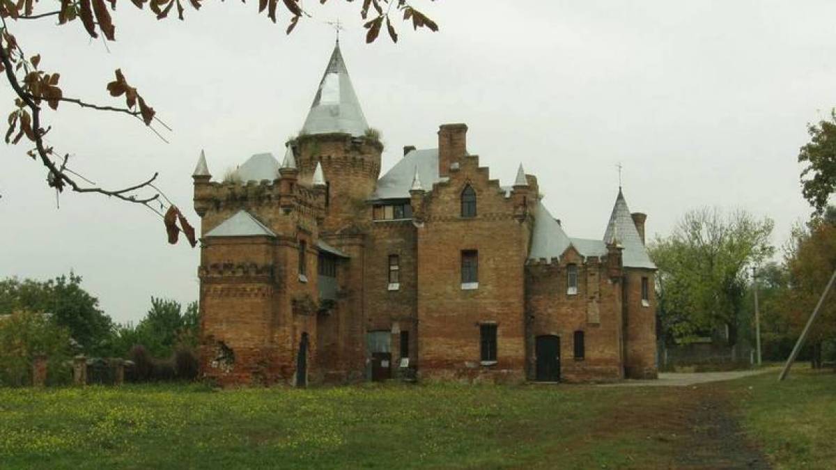 На Запоріжжі окупанти грабують музейний комплекс «Садиба Попова»: вивозять із нього все