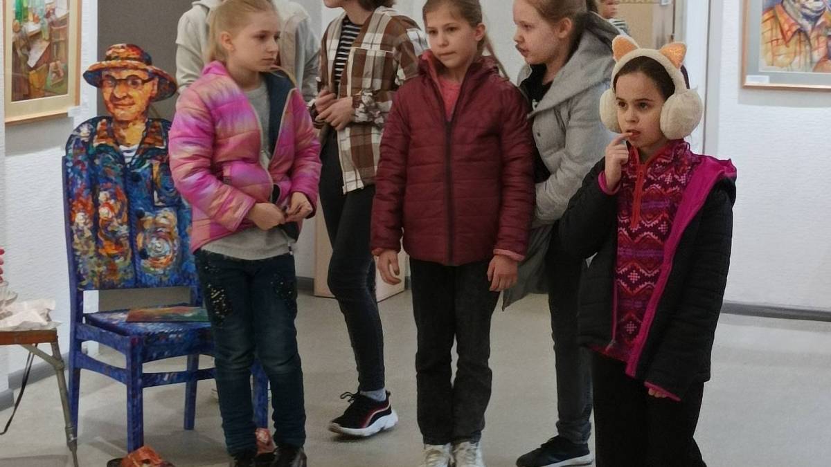 Дитяча художня школа запрошує до своєї команди нових учнів