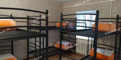 У Мелітополі окупанти відправили безпритульних рити окопи та привласнили їхній хостел