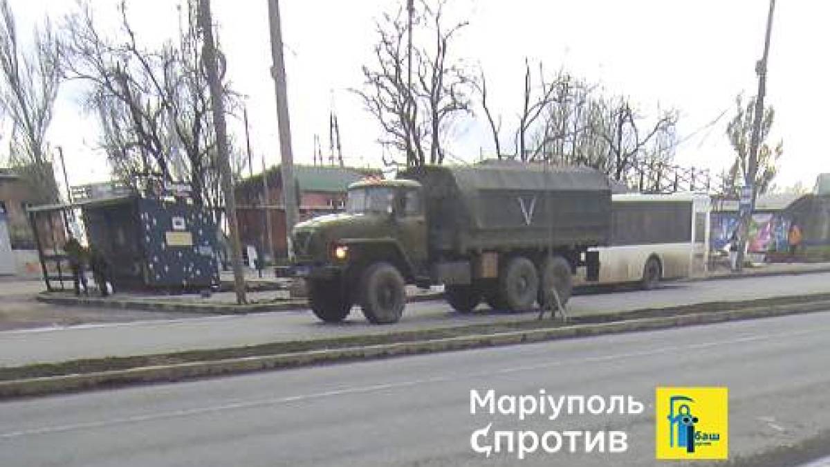 На Бердянськ: у напрямку міста окупанти поновили рух вантажівок із військовими та БК, фото