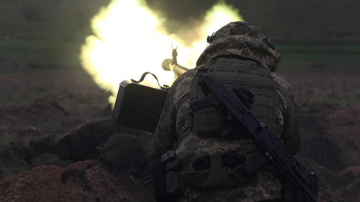 Загальні бойові втрати противника з 24.02.22 по 25.04.23 – Генштаб ЗСУ: 187770 (+690) осіб, 2437 (+24) БПЛА, 2863 (+14) артсистеми, 7151 (+12) ББМ