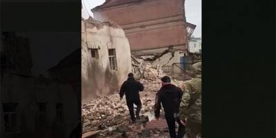 Росіяни вдарили по центру Куп’янська: під завалами люди