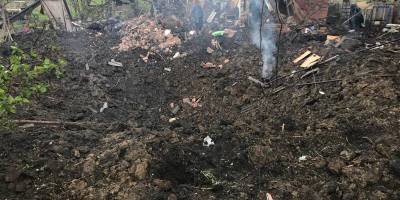 У селі на Запоріжжі після авіаудару окупантів утворилася воронка діаметром 8 метрів (фото)