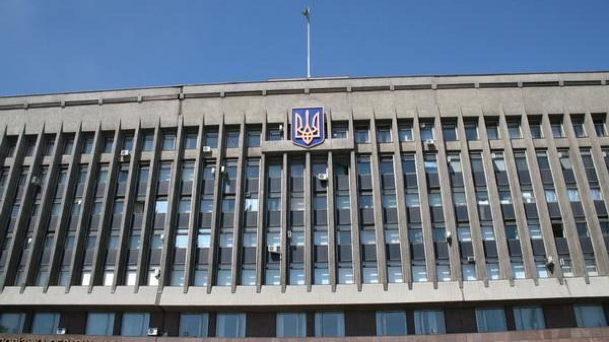 Президент Зеленский разрешил назначать военных на руководящие должности в Запорожской и Днепропетровской ОВА