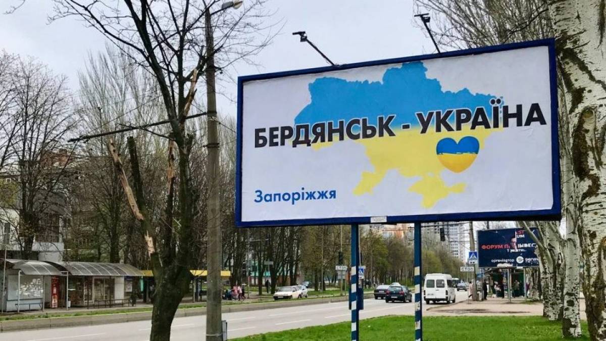 У Бердянську російські літаки кружляють прямо над будинками місцевих мешканців