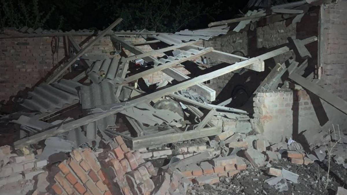 Під час обстрілу ворогом Запорізької області поранення отримали троє людей, зафіксовано нові руйнування