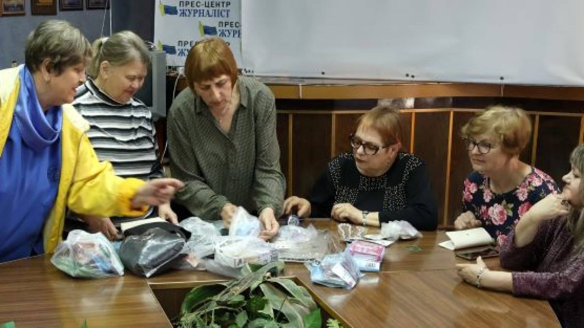 Оріхівська газета «Трудова слава» отримала посилку із Японії