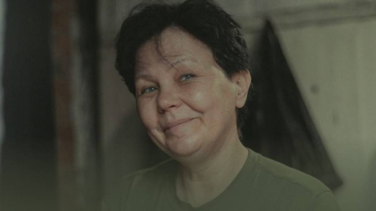 Співробітниця запорізького підприємства рятує поранених захисників