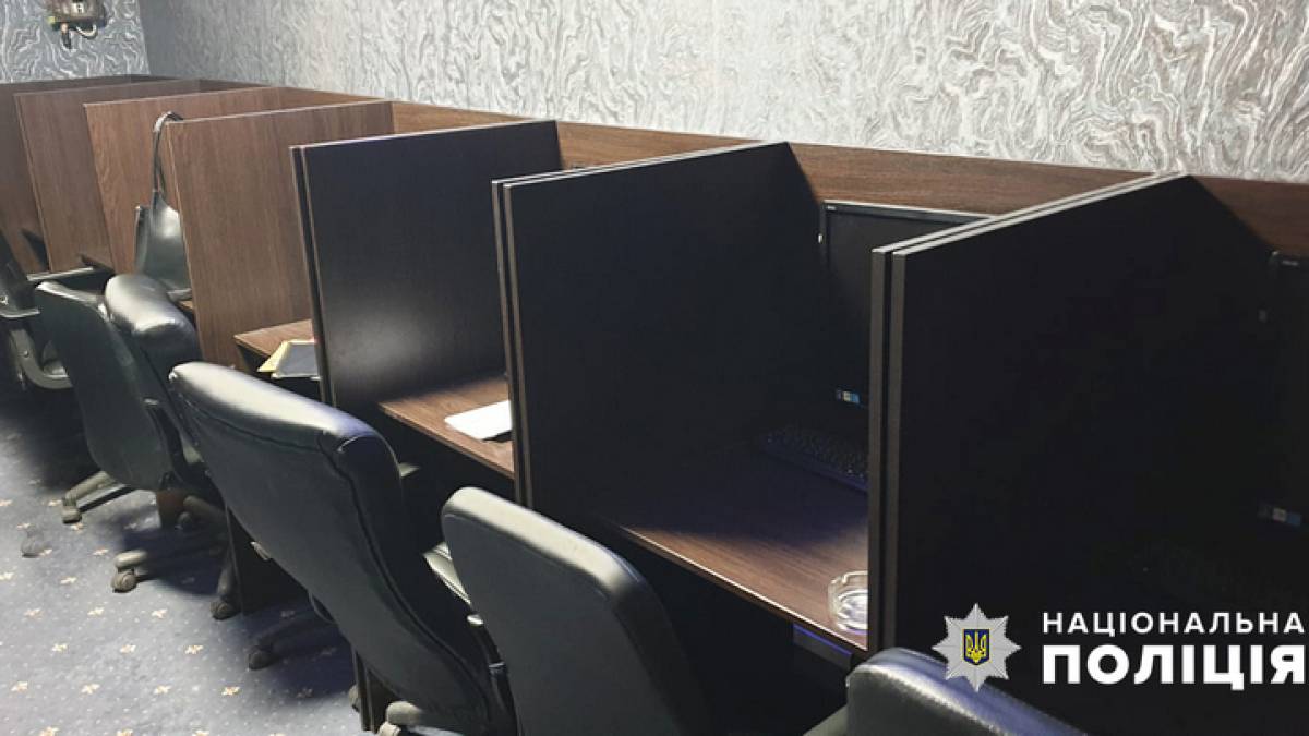 У Запоріжжі поліцейські закрили підпільний гральний зал