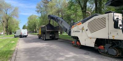 У Запоріжжі продовжують ремонтувати дороги