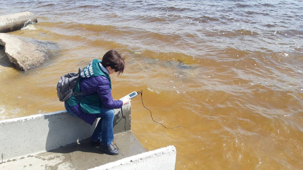 У річці Дніпро біля Запоріжжя перевірили стан води: що виявили?