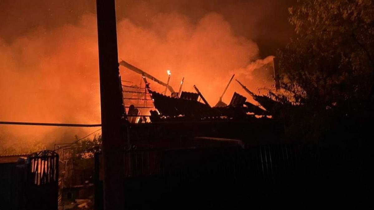 Ворог знову гатив по Запорізької області: зафіксовано 30 руйнувань, понівечено будинки, автівки, майно жителів