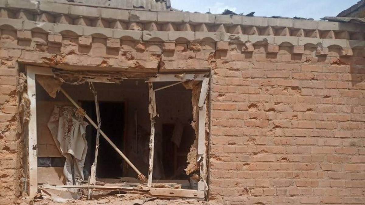 Село у Запорізькому районі атакувала ворожа артилерія: постраждала 48-річна жінка