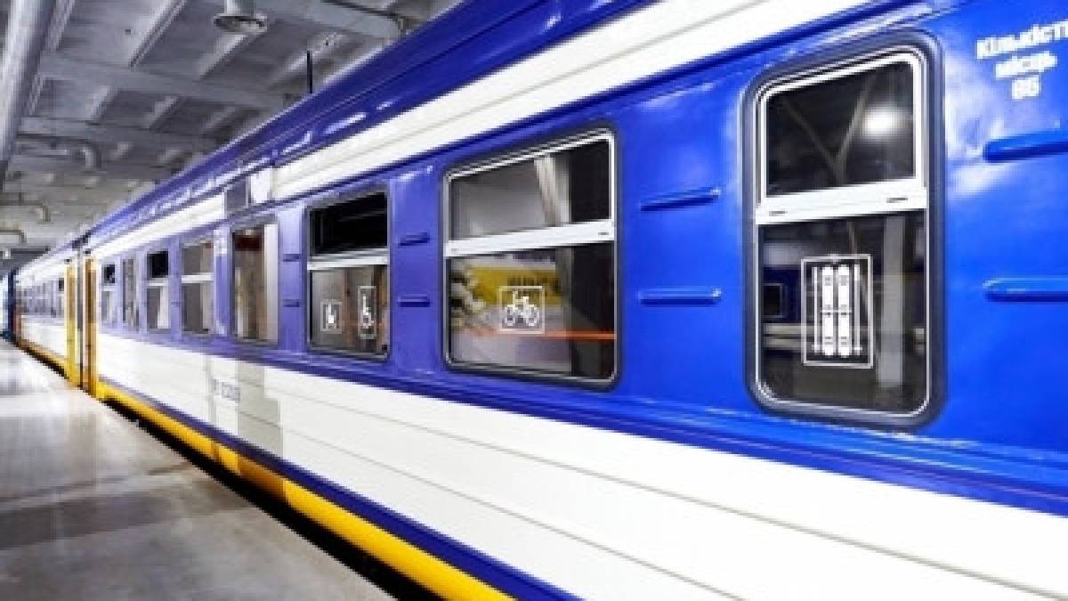 Внаслідок обстрілів Подільського регіону затримуються чотири поїзди (станом на 21.00 )
