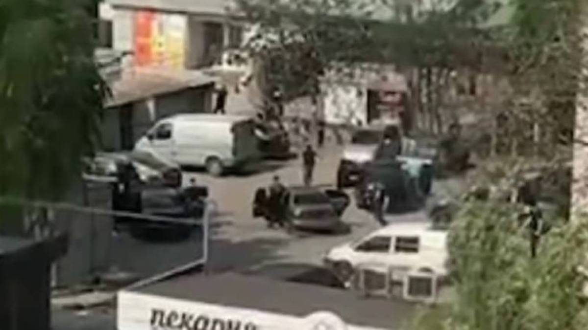 У Запоріжжі біля ринку сталася стрілянина, є постраждалий: подробиці