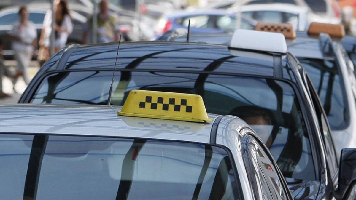 У Мелітополі запровадили нові вимоги до таксистів