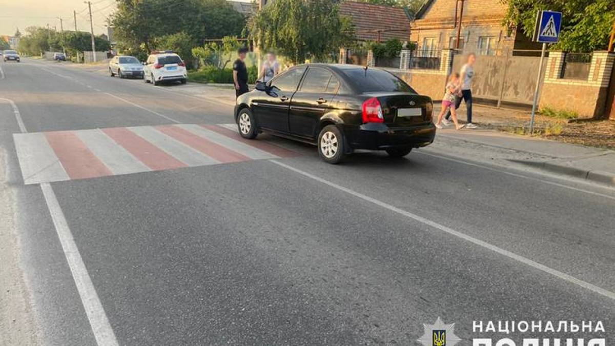 У Запорізькому районі водій легковика скоїв наїзд на 12-річну дівчинку