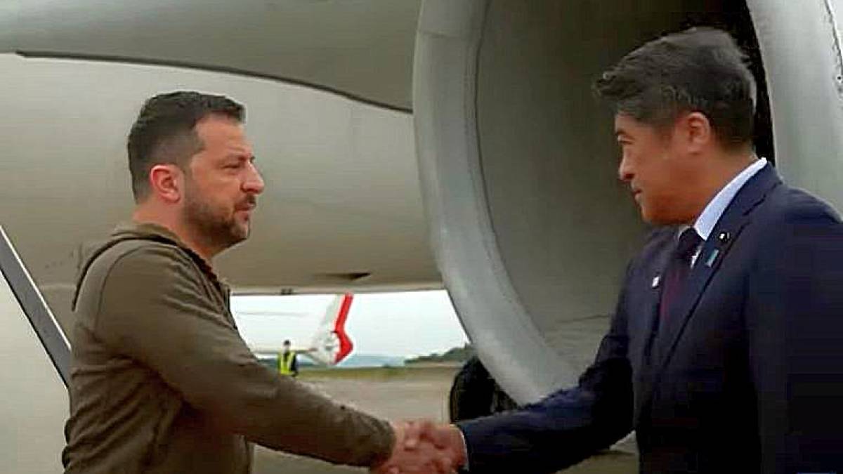 Зеленський прибув до Японії (відео)