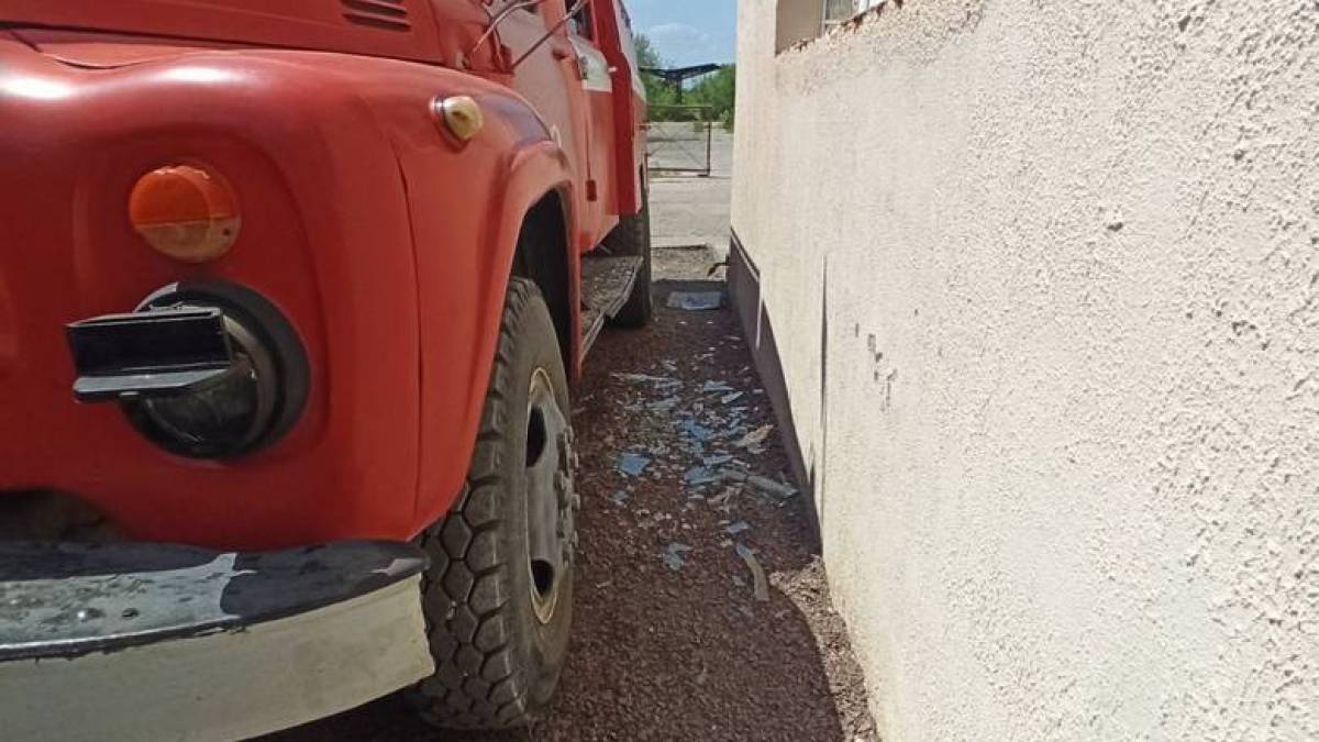 На Запоріжжі під час ворожого обстрілу пожежної частини загинув службовий пес Бадік