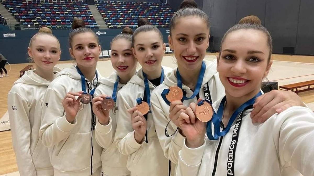 Збірна України здобула «срібло» у командному багатоборстві на ЧЄ з художньої гімнастики