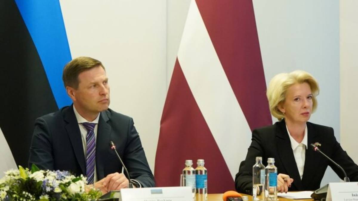 Самолеты миссии НАТО временно будут базироваться в Латвии вместо Эстонии