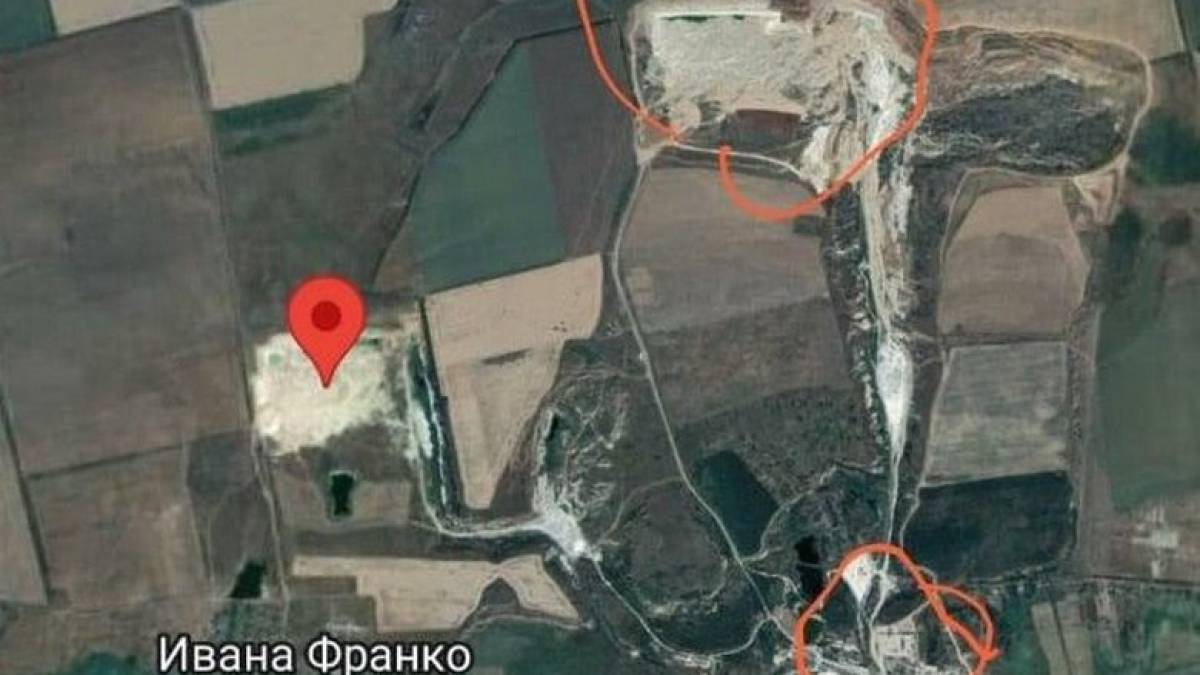 На Запоріжжі артилерія ЗСУ розбила ворожі позиції, обладнані у кар’єрі