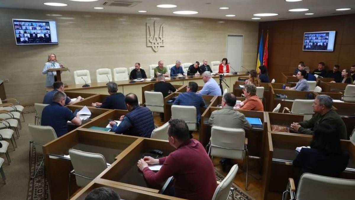 Чи вчасно запорізькі випускники отримають документи?