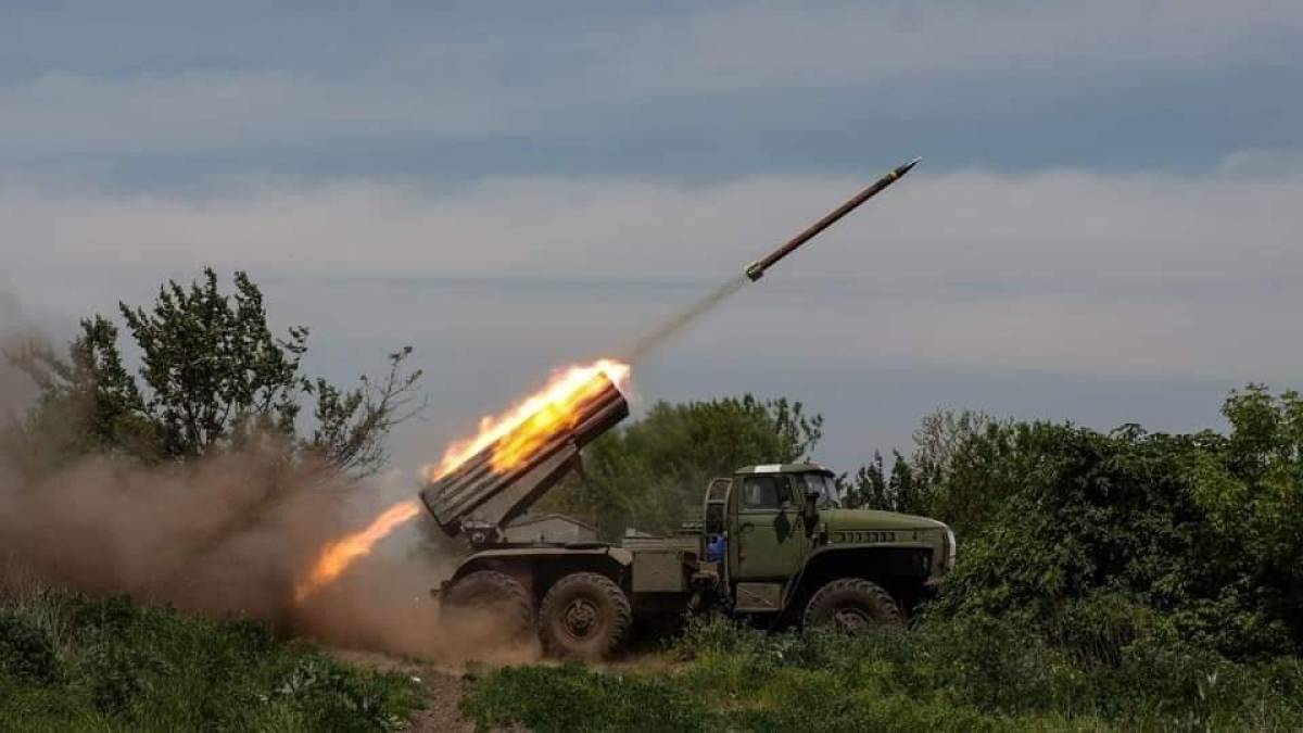 Загальні бойові втрати противника з 24.02.22 по 27.05.23 – Генштаб ЗСУ: 206200 (+480) осіб, 572 (+2) РСЗВ, 1025 (+10) крилатих ракет, 2941 (+31) БПЛА