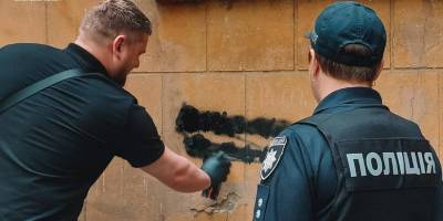 У Запоріжжі видаляють рекламу наркотиків зі стін  будинків
