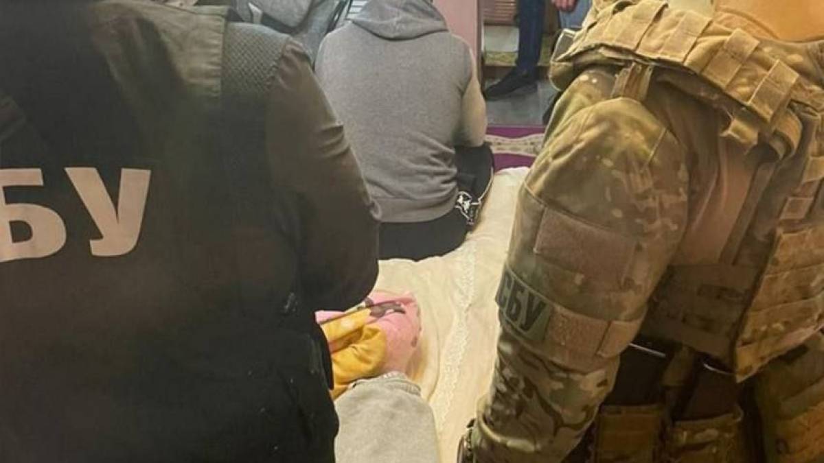 СБУ затримала у Запоріжжі псевдоблогера, який знімав роботу ППО та викладав у вільний доступ