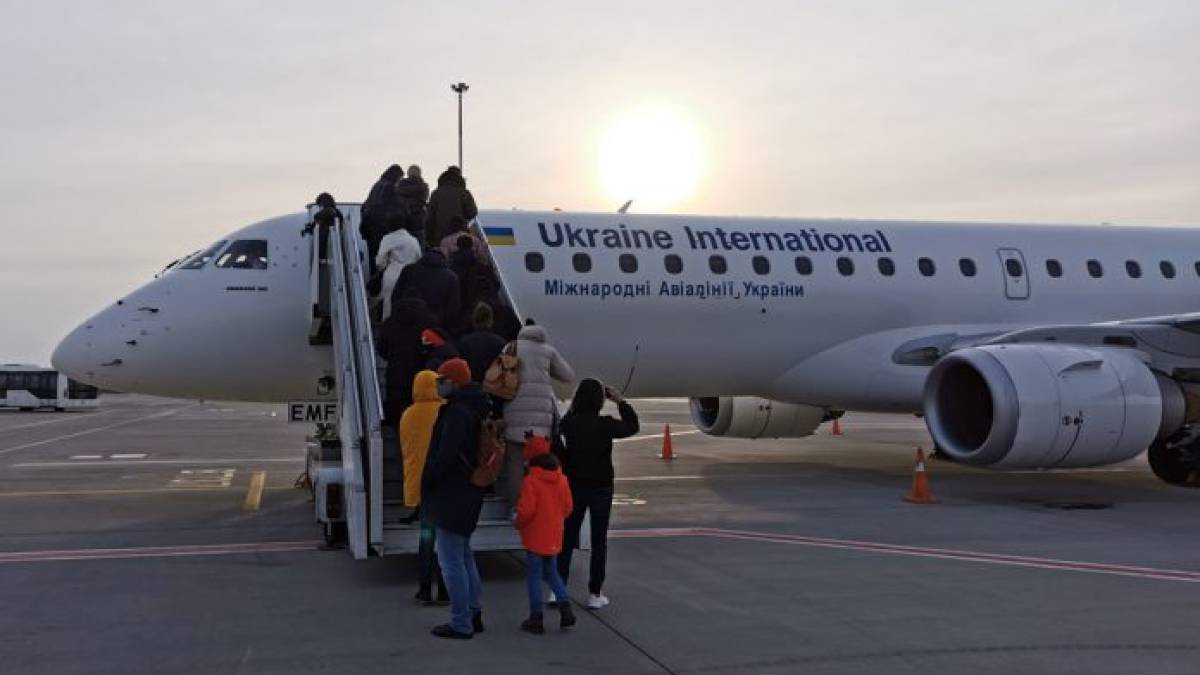 Еще два украинских самолета возобновили полеты в Европе
