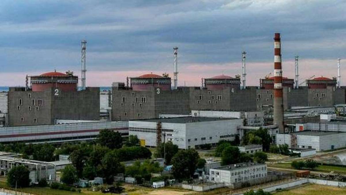 Через рашистські обстріли Запорізька АЕС повністю знеструмлена: Енергоатом