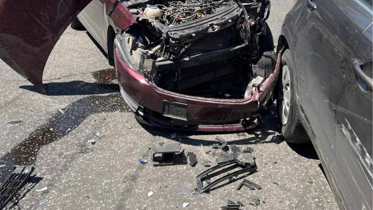 У Запоріжжі сталася автоаварія: зіткнулися одразу три авто (фото)
