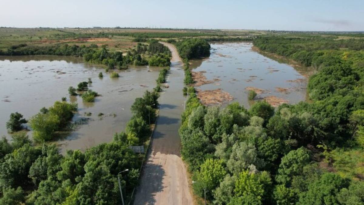 ЄС готовий задовольнити будь-які невідкладні потреби України, включно з їжею та питною водою