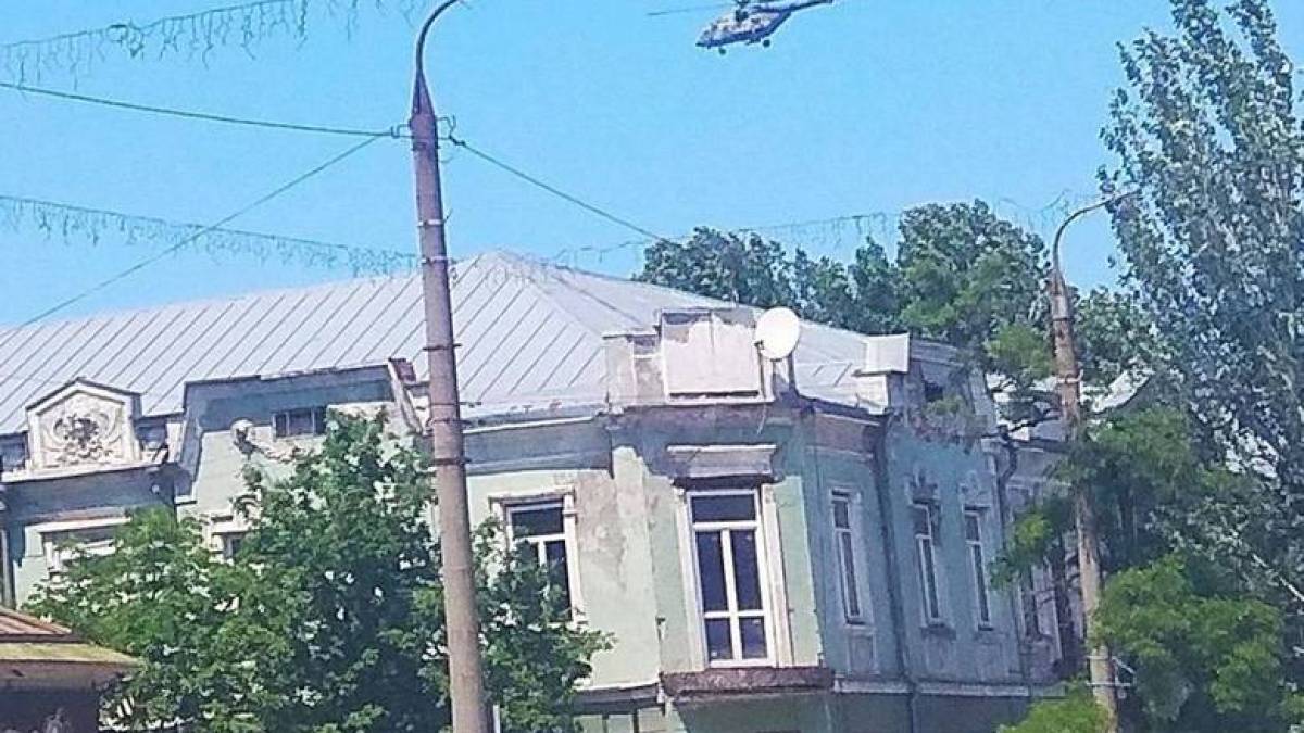 Над окупованим Бердянськом дуже низько літають ворожі гвинтокрили