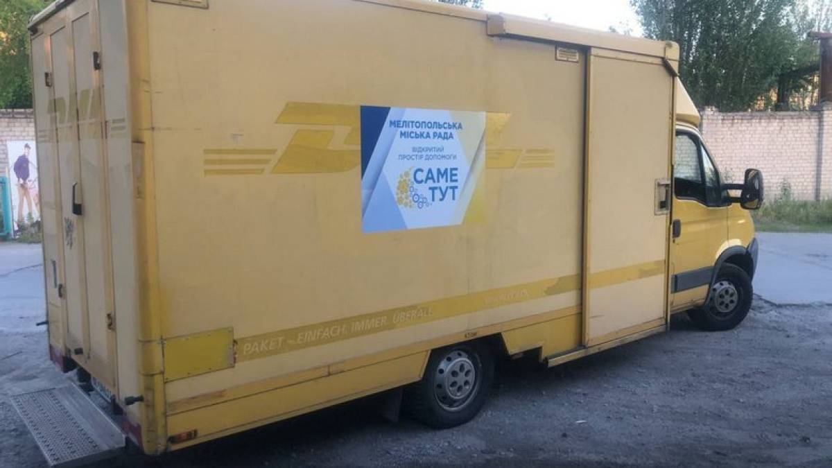 Мелітопольці відправляють гуманітарний вантаж постраждалим мешканцям Херсонської області