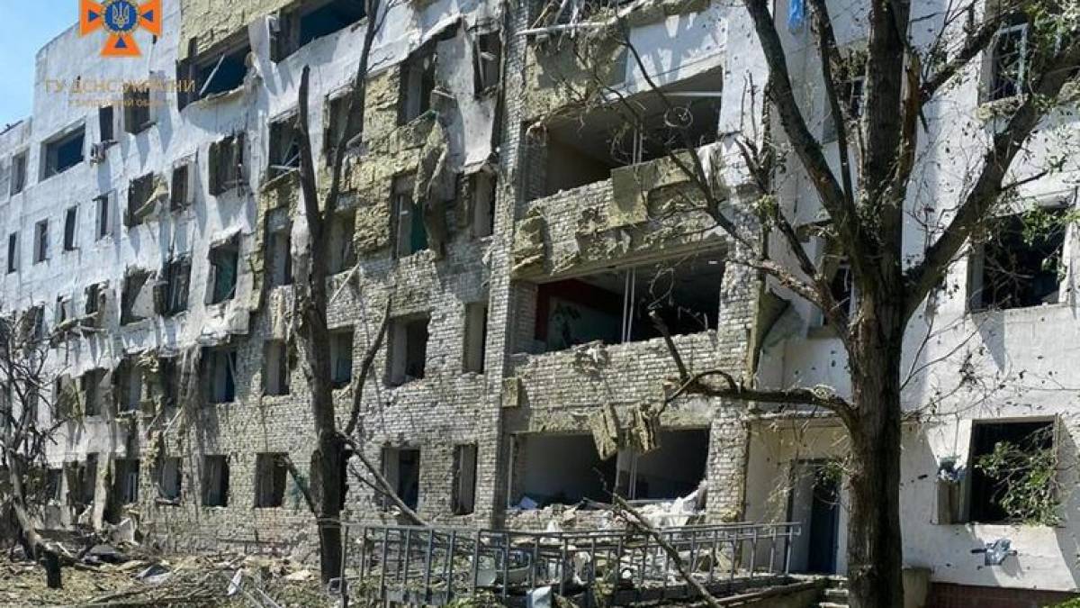 У Гуляйполі Запорізької області росіяни поцілили в лікарню. Двоє людей загинуло