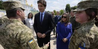 Прем’єр-міністр Канади Джастін Трюдо прибув з неоголошеним візитом до Києва