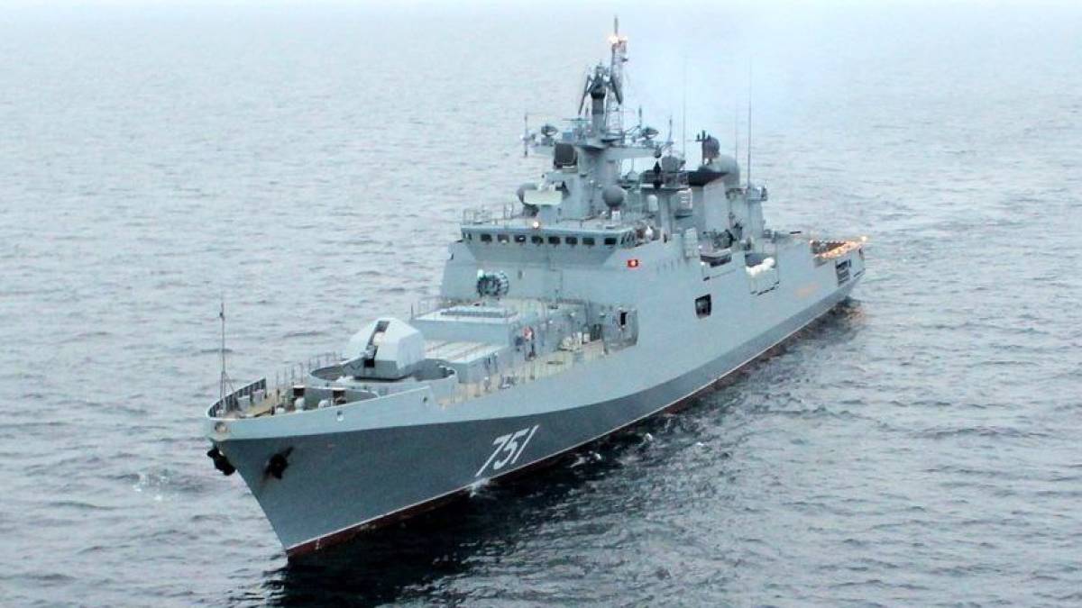 Рівень ракетної загрози дуже високий: росіяни вивели в Чорне море ракетоносій «Калібрів»