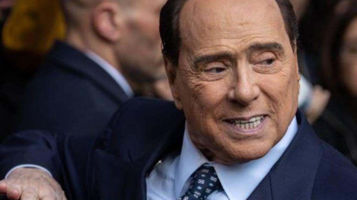 Сильвио Берлускони умер в больнице