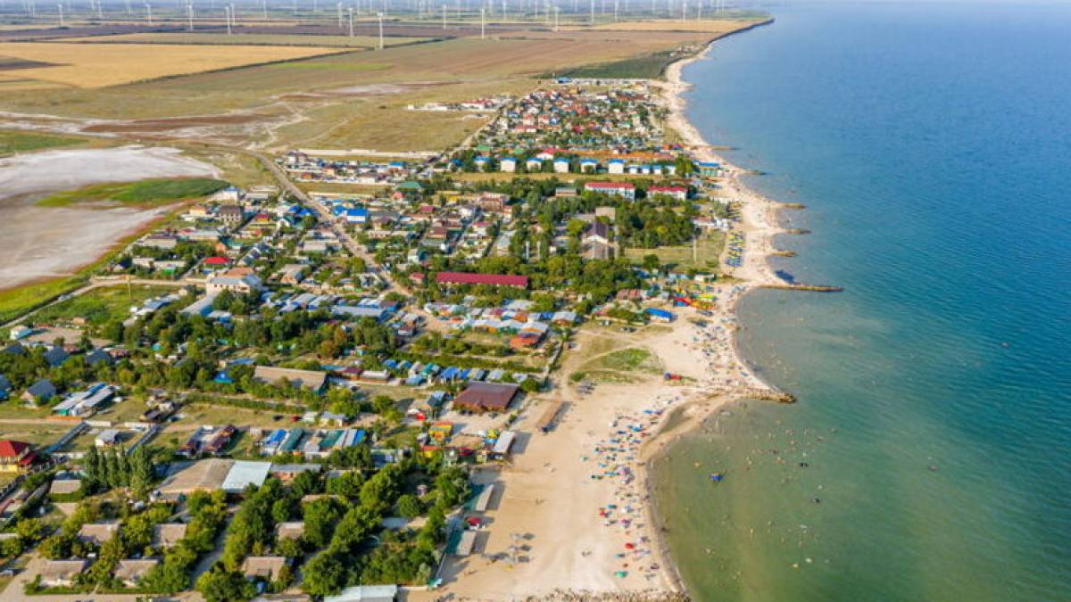 На Запоріжжі окупанти закрили доступ до моря у курортному селі